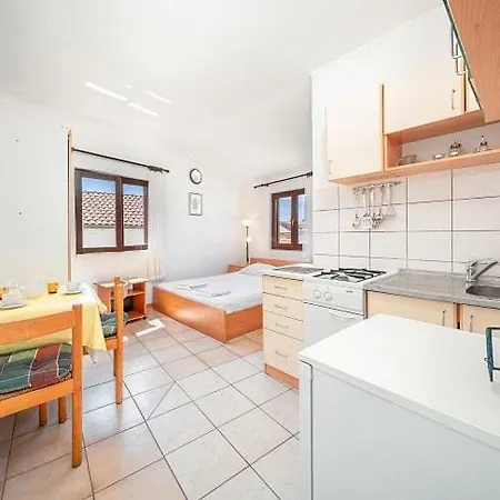 Sinisa Apartamento